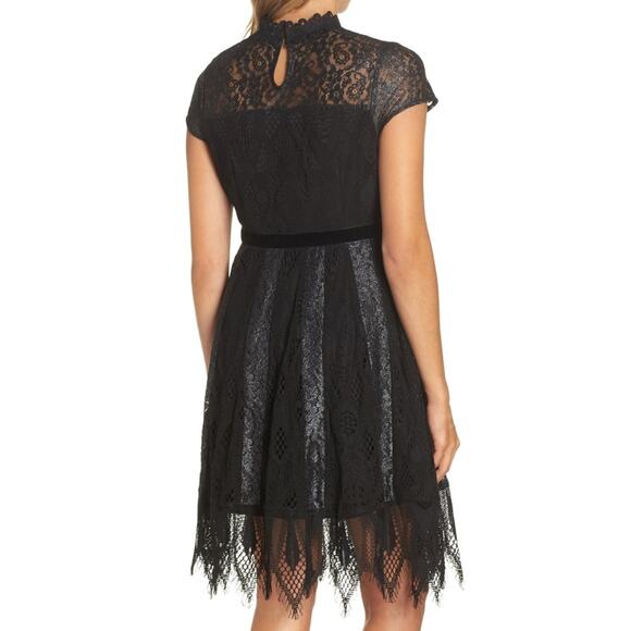 Foxiedox Maisie Lace & Velvet Cocktail Dress Size 6 - Picture 15 of 15